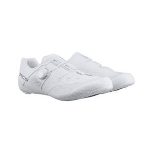 Zapatos de ciclismo blancos con sistema de cierre rápido y comodidad avanzada para ciclismo competitivo.