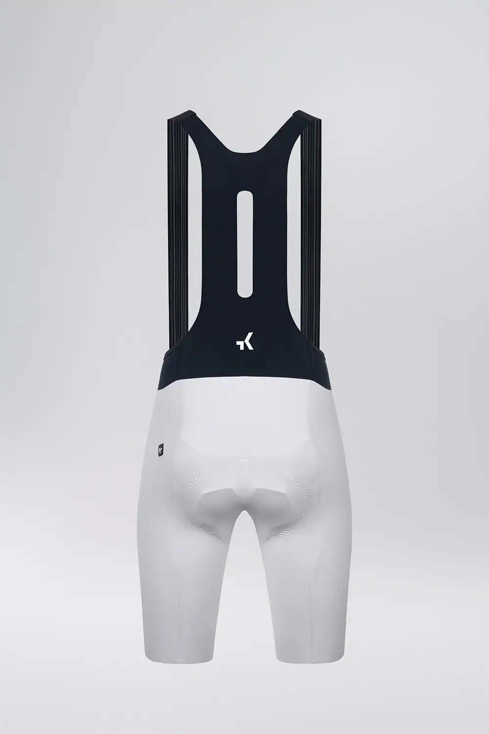 Culotte corto de ciclismo Gobik Pinewood, diseño ergonómico y transpirable para rutas en bicicleta.