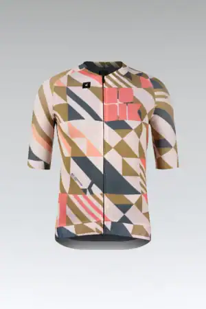 Camiseta de ciclismo con patrón geométrico en tonos rosa, beige, gris y negro, ideal para rutas en b.